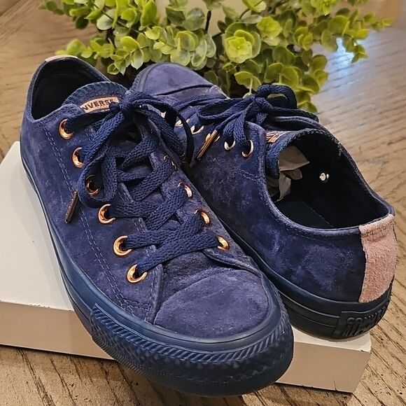 Converse Navy Suede Sneakers Size 7 - Picture 2 of 11